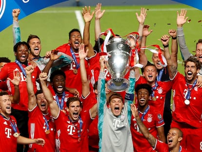 Neuer alza al cielo de Lisboa la sexta Copa de Europa de la historia del Bayern.