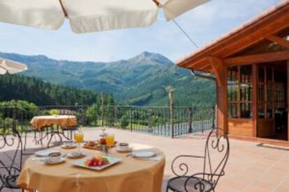 Terraza del hotel Etxegana.