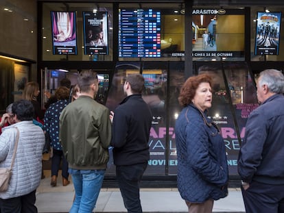 Entrada de una sala de cine en Madrid.