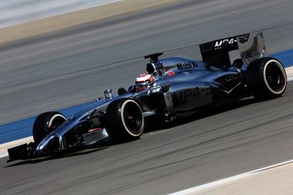 El danés Kevin Magnussen de McLaren durante la sesión de pruebas.