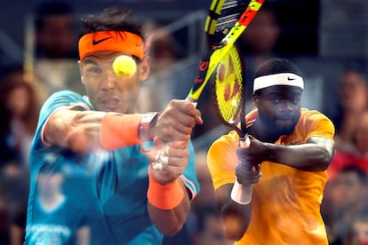 Multiexposición del encuentro entre el tenista español Rafa Nadal y el estadounidense Frances Tiafoe, el 9 de mayo de 2019.