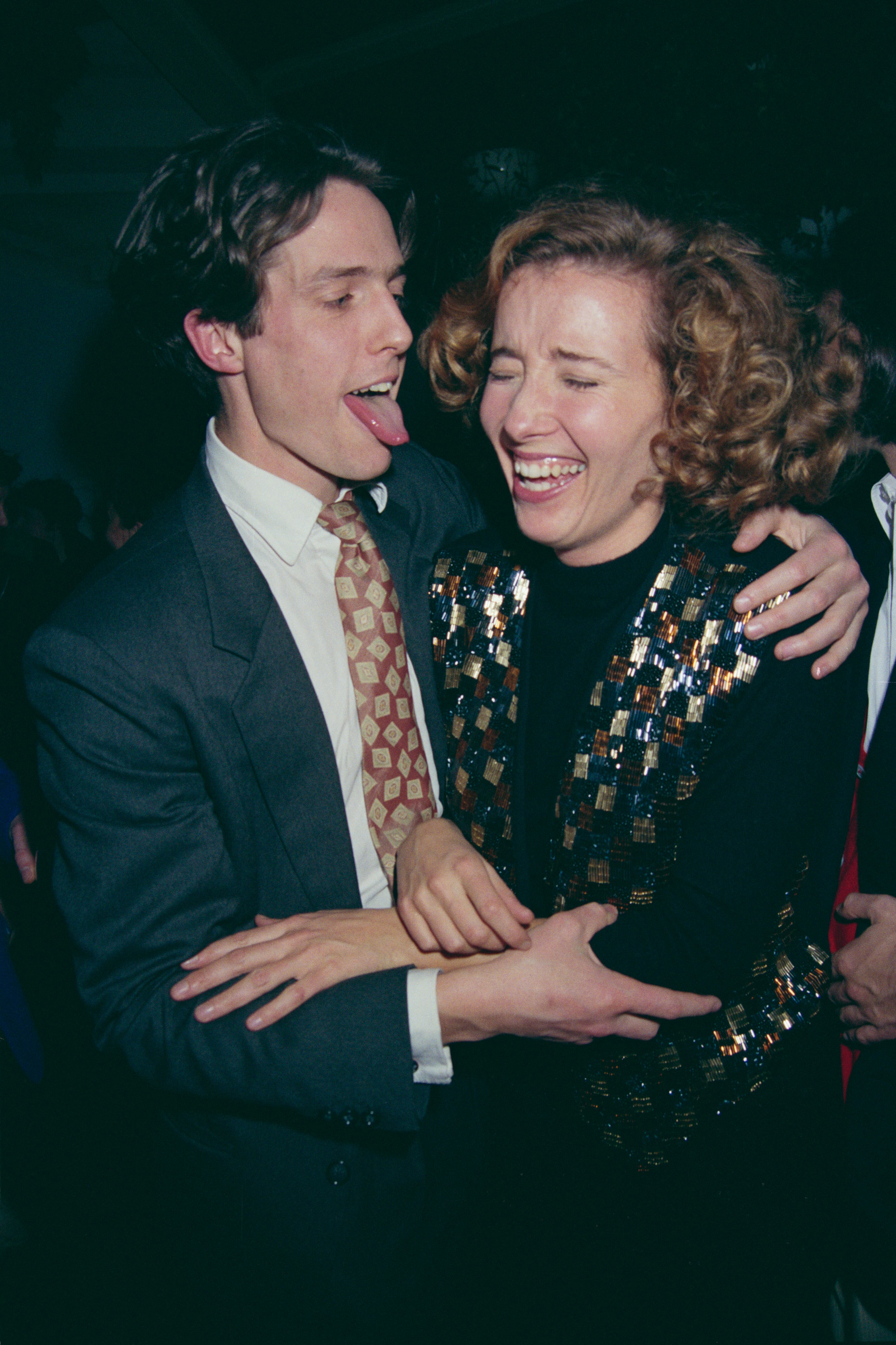 Emma Thompson y Hugh Grant en 1992.