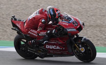 Danilo Petrucci rueda en el gran premio de Assen.