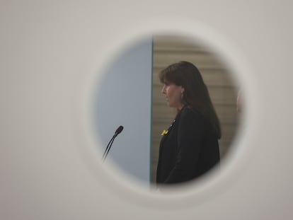 La presidenta del Parlament, Laura Borràs, durante una rueda de prensa.