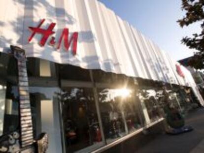 H&M reconoce que los salarios que paga a sus proveedores son injustos