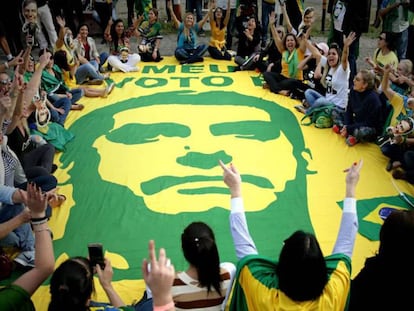 Partidarios de Jair Bolsonaro, en un acto durante la campaña electoral en Brasil.