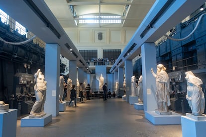 Interior de la Central Eléctrica Montemartini, uno de los Museos Capitolinos de Roma.