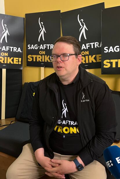 El negociador jefe del Sindicato de Actores de Hollywood (SAG-AFTRA), Duncan Crabtree-Ireland, en un momento de la entrevista con EL PAÍS y EFE, el 13 de julio de 2023, en Los Ángeles (EEUU). 