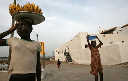 Comercio de frutas en Ghana. 