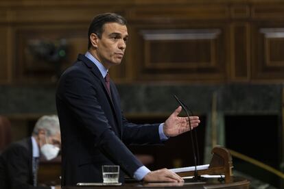 El presidente del Gobierno, Pedro Sánchez, interviene en una sesión plenaria en el Congreso, en Madrid, este miércoles.