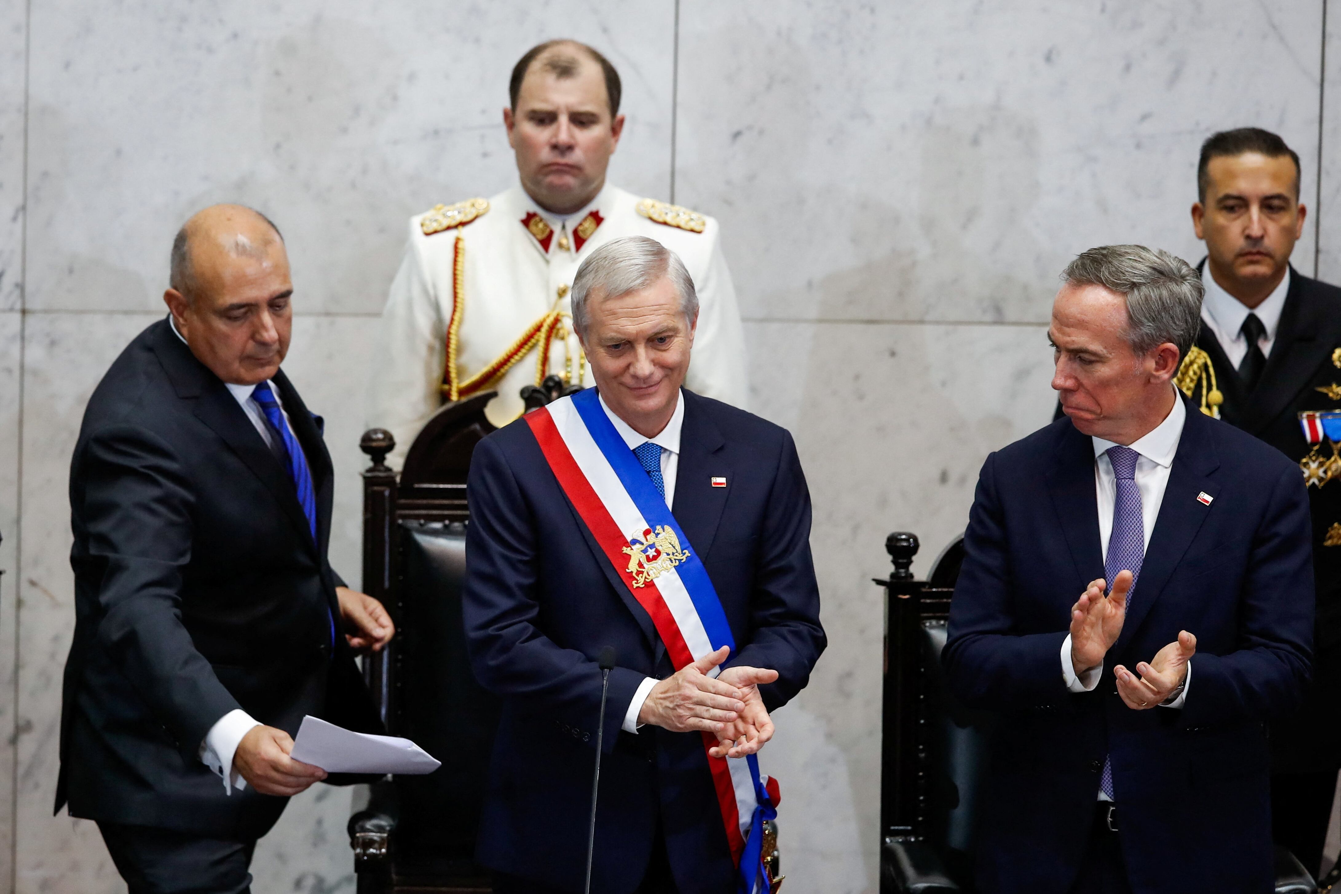 José Antonio Kast con la banda presidencial, este miércoles.