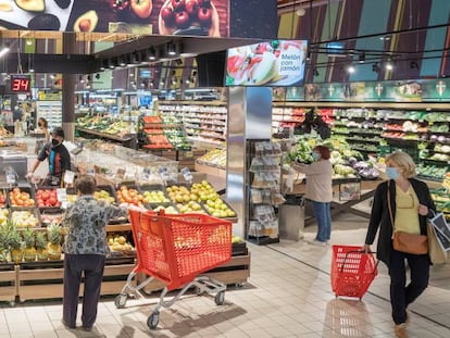 Dia y Mercadona son las cadenas que más han elevado sus precios en un año, según la OCU