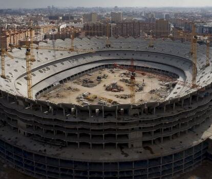 El nuevo estadio de Mestalla, cuyas obras están paradas desde 2009.