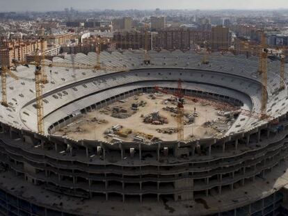 El nuevo estadio de Mestalla, cuyas obras est&aacute;n paradas desde 2009. 