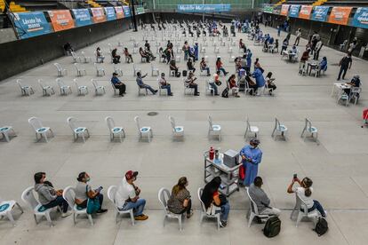 Un centro de vacunación en Medellín, Colombia, este lunes.