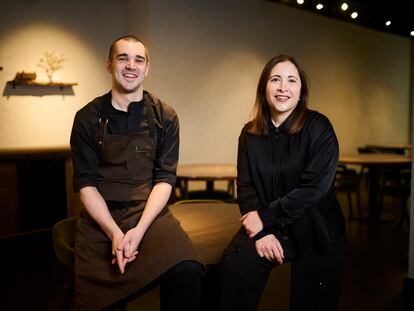 Los hermanos Jabi y María Sarasua Tomás, del restaurante Karmine, en Vitoria.