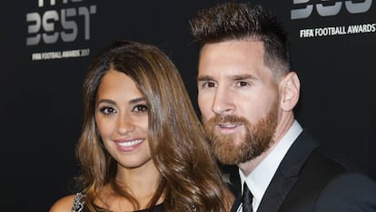 El futbolista Leo Messi y su esposa Antonela Roccuzzo en los premios The Best FIFA, en Londres.