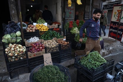 Según datos de Unicef, entre febrero y marzo de 2022, la cesta de alimentos se encareció casi un 24%. Ahora, la guerra rusa contra Ucrania ha hecho que la inflación aumente aún más.