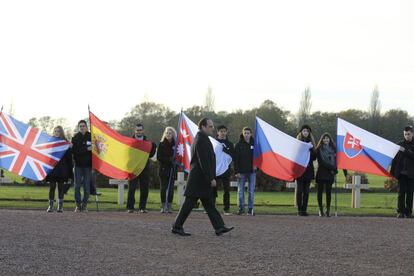 El presidente francés inaugura un monumento que incluye los nombres de los 580.000 caídos, de varias nacionalidades, durante la Primera Guerra Mundial.en Ablain-Saint-Nazaire (Francia) este 11 de noviembre