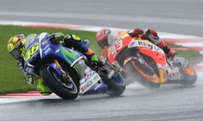 Rossi y M&aacute;rquez, en Silverstone.