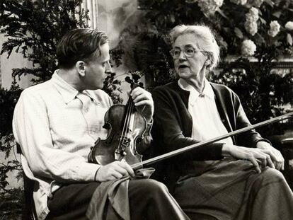 Yehudi Menuhin y Nadia Boulanger en el Festival de Bath en 1960.