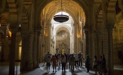 Interior de la Mezquita Catedral de Córdoba, el monumento inmatriculado por la Iglesia más conocido. 
 