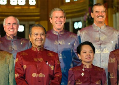 Los presidentes de EE UU, México e Indonesia y el primer ministro de Malaisia, hoy en Bangkok.