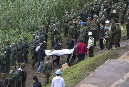 Al menos 16 personas han fallecido en un accidente aéreo según han confirmado los equipos de rescate.