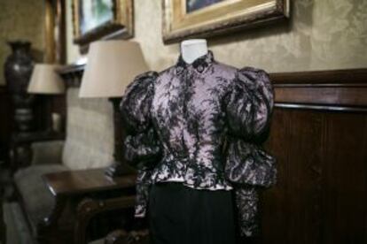 Vestido negro de encaje: cedido por May Rivière de Gil de Biedma, pertenecía a su madre y es del 1944.