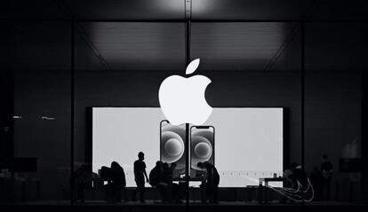 Logo de Apple en blanco y negro