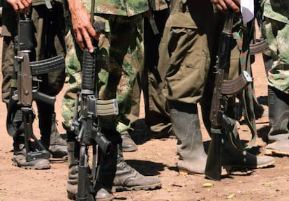 Guerrilleros de las FARC en la zona de transici&oacute;n de La Guajira, en el norte de Colombia.