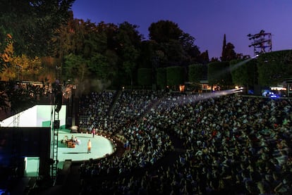 'Carrer robadors', de Julio Manrique, abrió el Grec 2021.