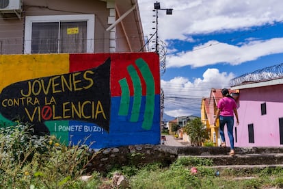 Uno de los murales pintados por la iniciativa 'Decorando mi barrio'.