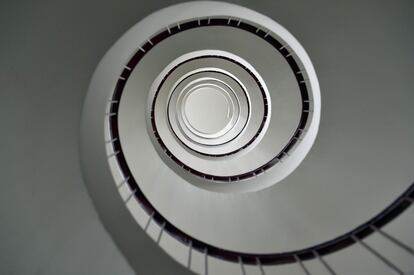 Escalera en espiral en Nantes (Francia).