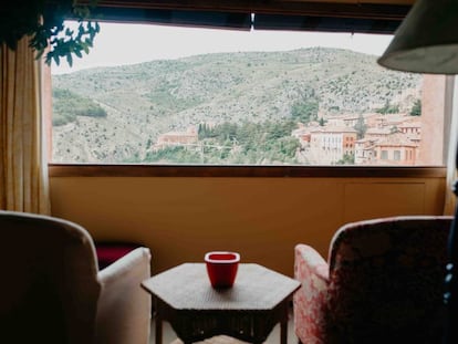 Vista de Albarracín desde una habitación de Casa Santiago, en Albarracín (Teruel).