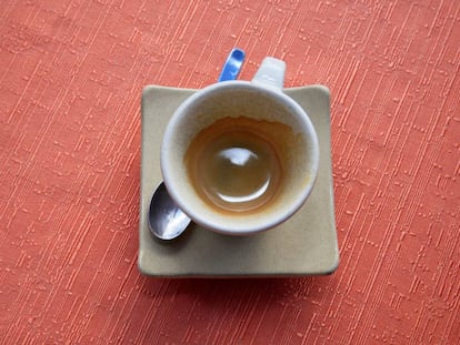 Poder pagarse el caf&eacute; en la empresa con un implante es parte de lo que se ofrece.