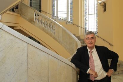 El arquitecto Juan Miguel Hernández León, en el Círculo de Bellas Artes, institución de la que es presidente.