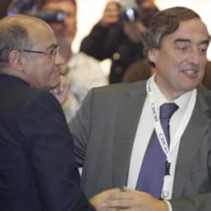 Gerardo Díaz Ferrán, ex presidente de la CEOE, Juan Rosell, actual presidente de la CEOE, y Santiago Herrero, presidente de la CECA