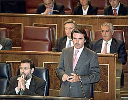 El presidente Aznar, ayer en el Congreso.