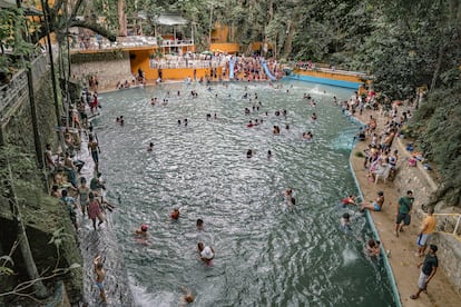 La Toma (San Cristóbal), un balneario natural de agua dulce de río. 