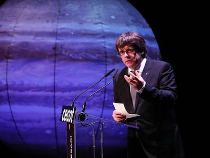 Carles Puigdemont, durante el acto de entrega de premios en la Nit del Empresari