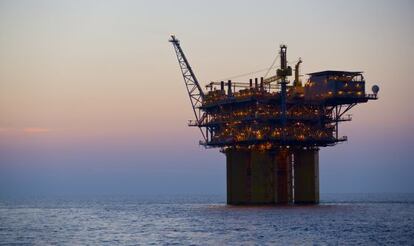 Plataforma petrol&iacute;fera de Repsol en el Golfo de M&eacute;xico. 