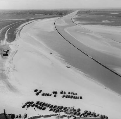 Marea baja en el Monte Saint- Michel, 1936.