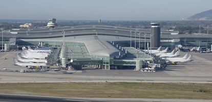 Exterior de la terminal T1 del aeropuerto de Barcelona-El Prat.