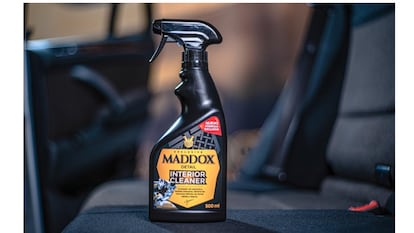 This is the upholstery cleaner for the car that is sweeping Amazon and its price does not exceed 12 euros