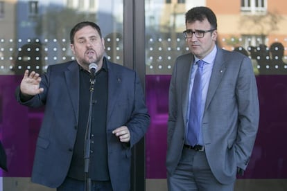 Oriol Junqueras y Lluís Salvadó, en un acto en 2016.