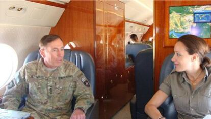 Paula Broadwell y David Petraeus.