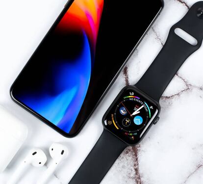 Apple Watch, iPhone y Airpods.