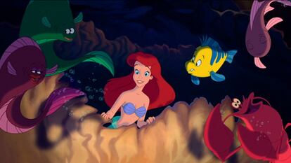 Fotograma de 'La Sirenita' en el momento en el que cantan 'Bajo el mar'.