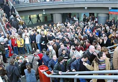 Paro en la estacin de Atocha, momentos antes de que se desatara el pnico a un nuevo atentado.